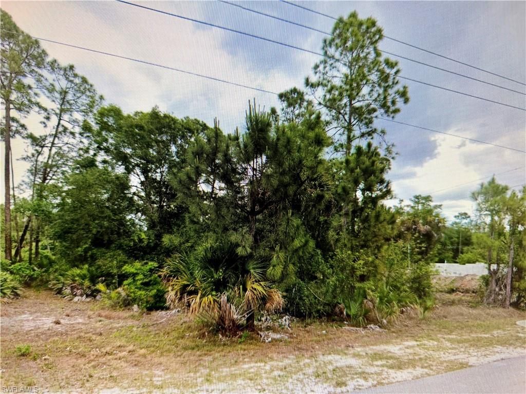 403 E 17th ST, LEHIGH ACRES, FL 33972 — exterior