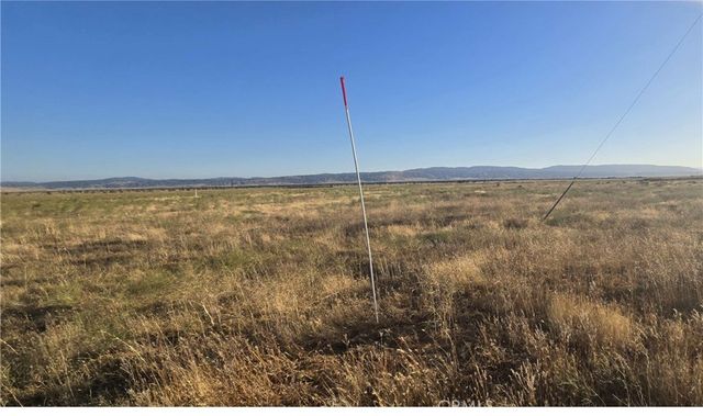 16900 W Avenue A-8, Fairmont, CA 93536