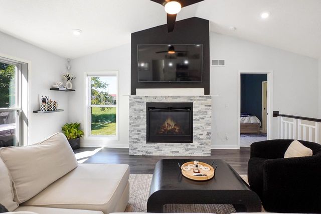 623 W Prospect STREET, Hartford, WI 53027