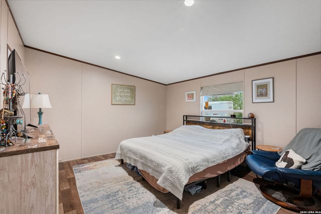 2870 County Road 120, Floresville, TX 78114