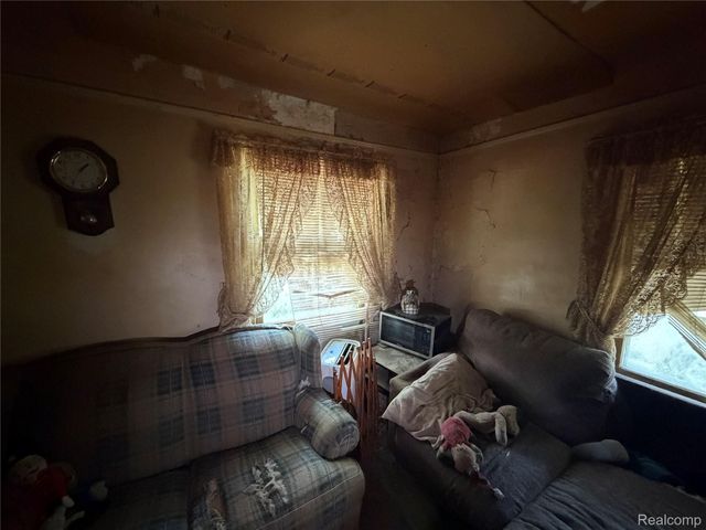 35233 Sheridan Street, Westland, MI 48185