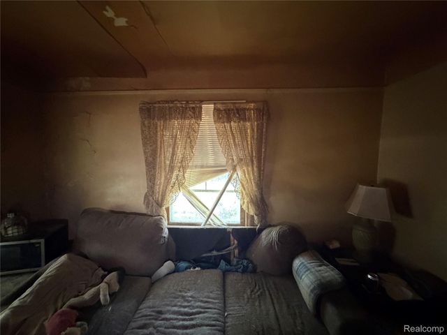 35233 Sheridan Street, Westland, MI 48185