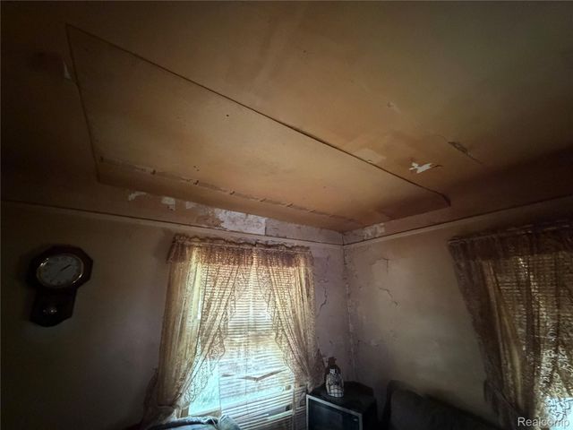 35233 Sheridan Street, Westland, MI 48185