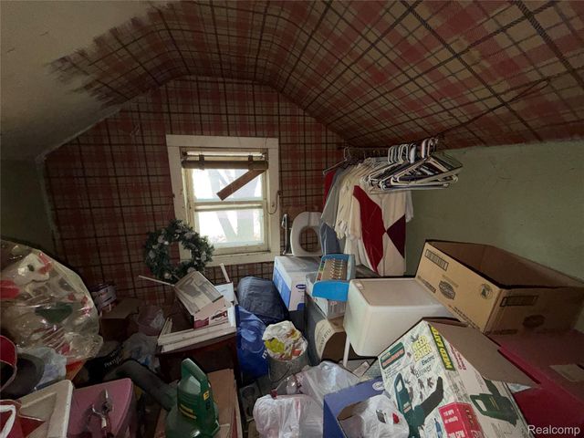 35233 Sheridan Street, Westland, MI 48185