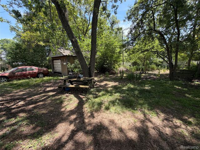 35233 Sheridan Street, Westland, MI 48185