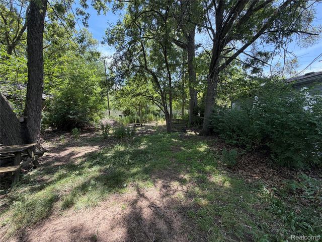 35233 Sheridan Street, Westland, MI 48185