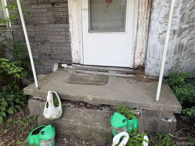 35233 Sheridan Street, Westland, MI 48185