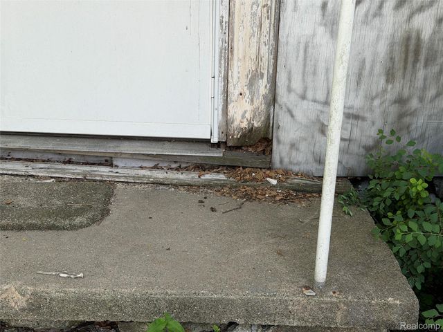 35233 Sheridan Street, Westland, MI 48185