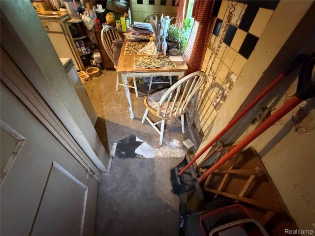 35233 Sheridan Street, Westland, MI 48185