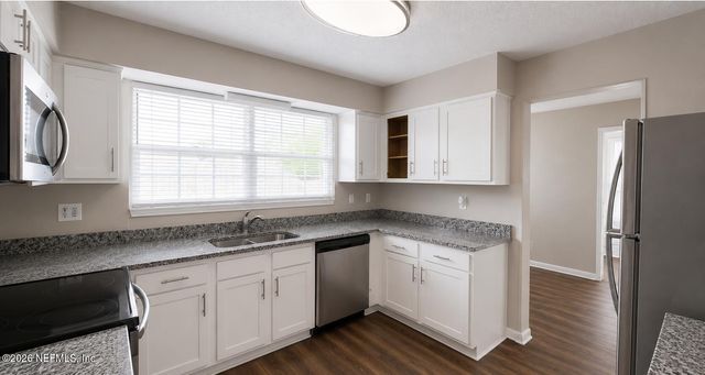 597 PEMBRIDGE Court, Orange Park, FL 32073