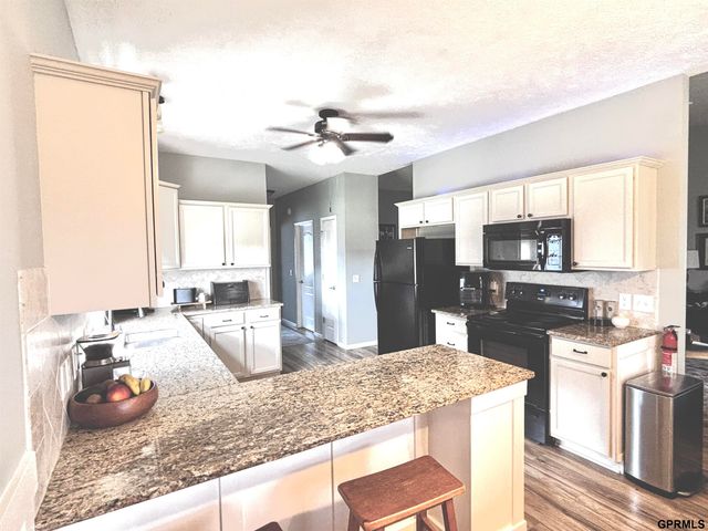 10707 S 29th Street, Bellevue, NE 68123