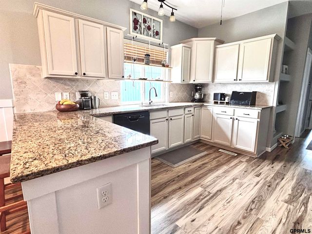 10707 S 29th Street, Bellevue, NE 68123