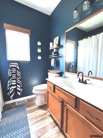 10707 S 29th Street, Bellevue, NE 68123