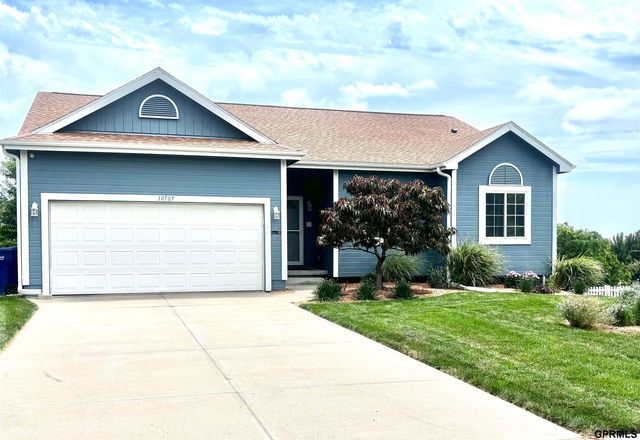 10707 S 29th Street, Bellevue, NE 68123