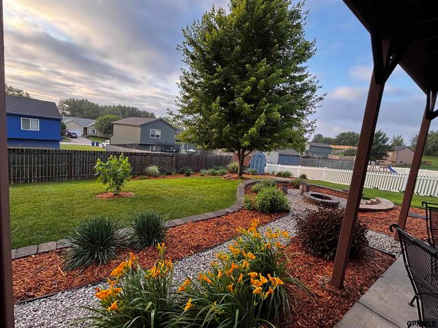 10707 S 29th Street, Bellevue, NE 68123