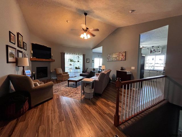 10707 S 29th Street, Bellevue, NE 68123