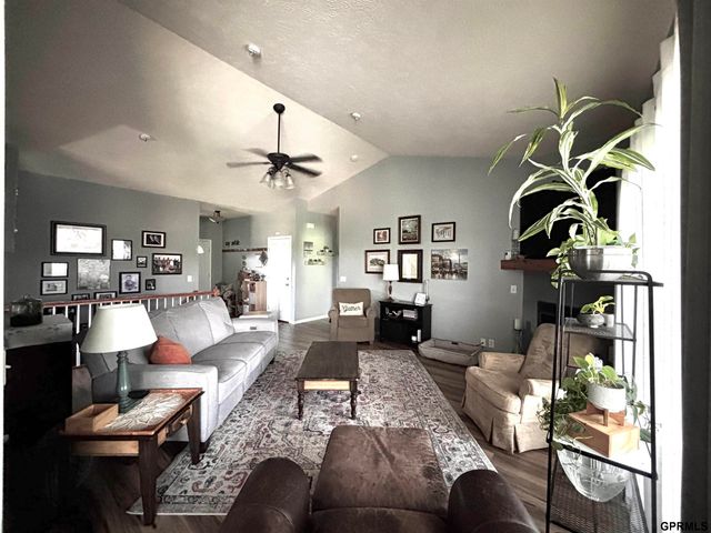 10707 S 29th Street, Bellevue, NE 68123