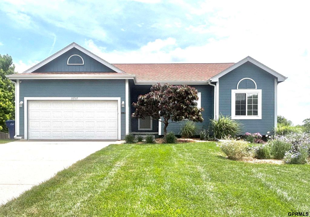 10707 S 29th Street, Bellevue, NE 68123