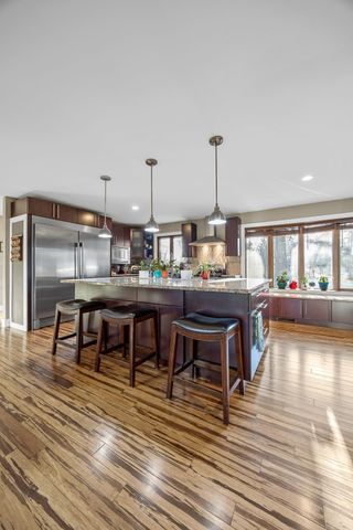 1896 Sunset Drive NE, Solon, IA 52333