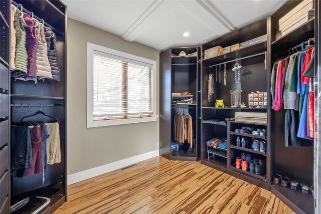 1896 Sunset Drive NE, Solon, IA 52333