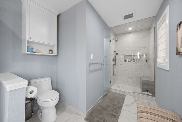 1896 Sunset Drive NE, Solon, IA 52333