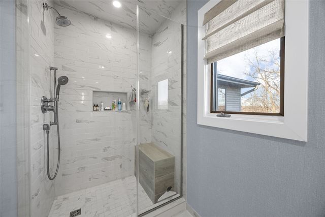 1896 Sunset Drive NE, Solon, IA 52333