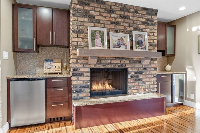 1896 Sunset Drive NE, Solon, IA 52333