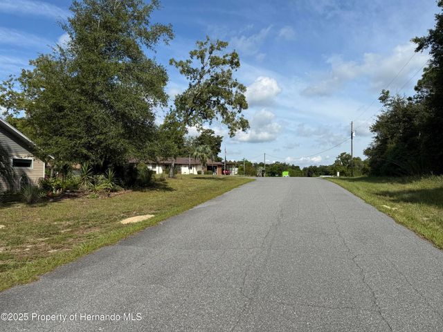 9339 N Milam Way, Citrus Springs, FL 34434