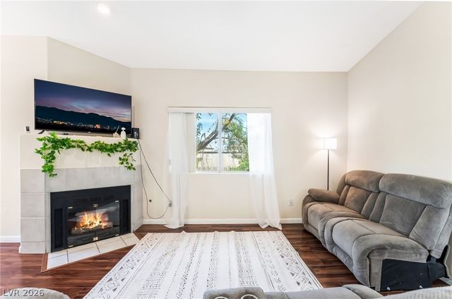 900 Heavenly Hills Court 213, Las Vegas, NV 89145