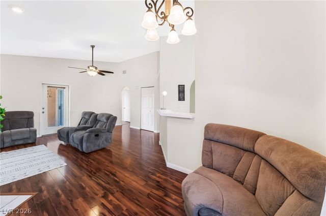 900 Heavenly Hills Court 213, Las Vegas, NV 89145