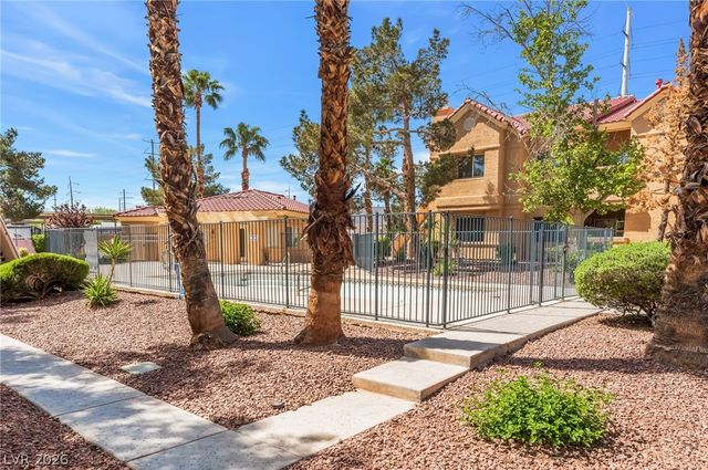 900 Heavenly Hills Court 213, Las Vegas, NV 89145