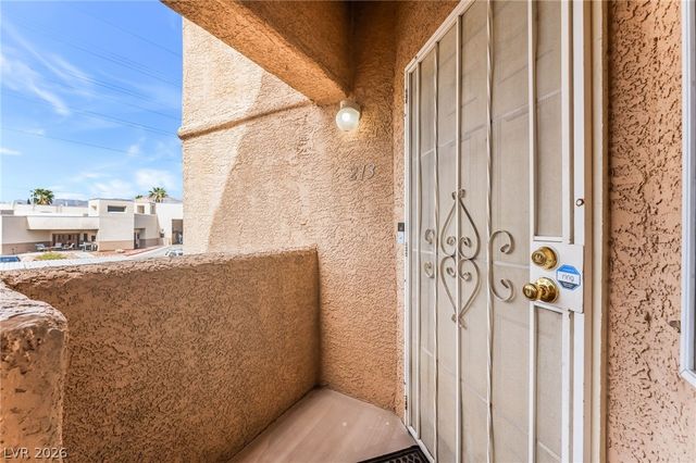 900 Heavenly Hills Court 213, Las Vegas, NV 89145