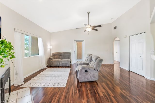 900 Heavenly Hills Court 213, Las Vegas, NV 89145