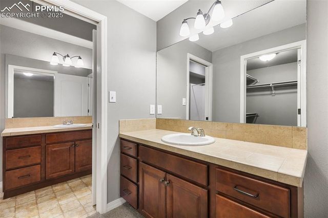 5747 Wolf Village Drive, Colorado Springs, CO 80924