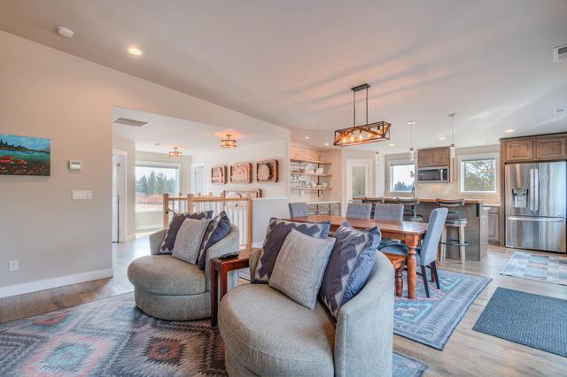 16732 Contorta Place, La Pine, OR 97739