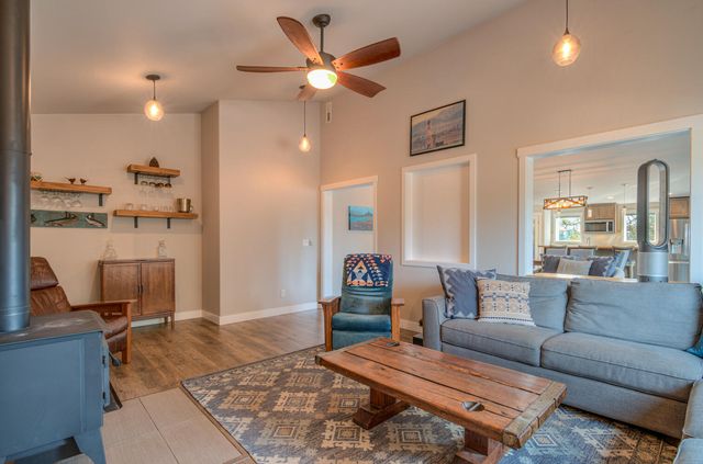 16732 Contorta Place, La Pine, OR 97739