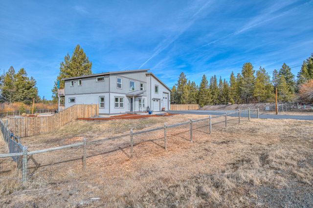 16732 Contorta Place, La Pine, OR 97739