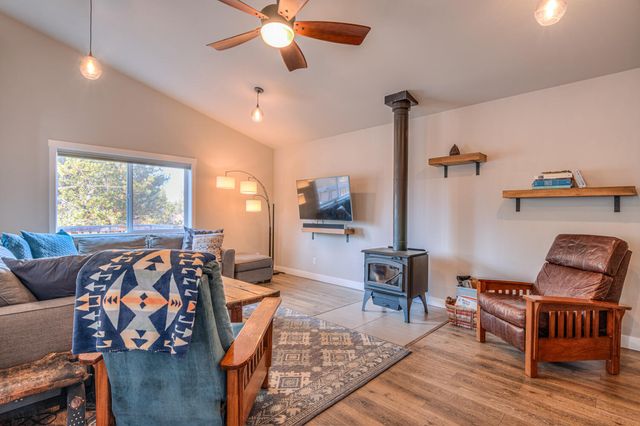 16732 Contorta Place, La Pine, OR 97739