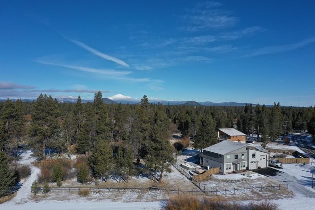 16732 Contorta Place, La Pine, OR 97739