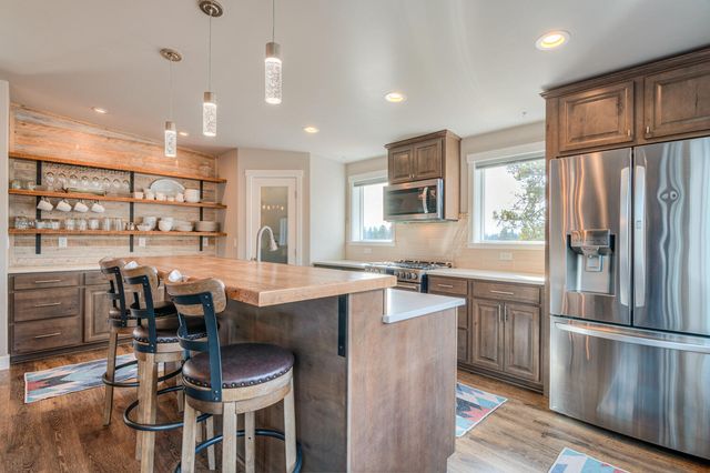 16732 Contorta Place, La Pine, OR 97739