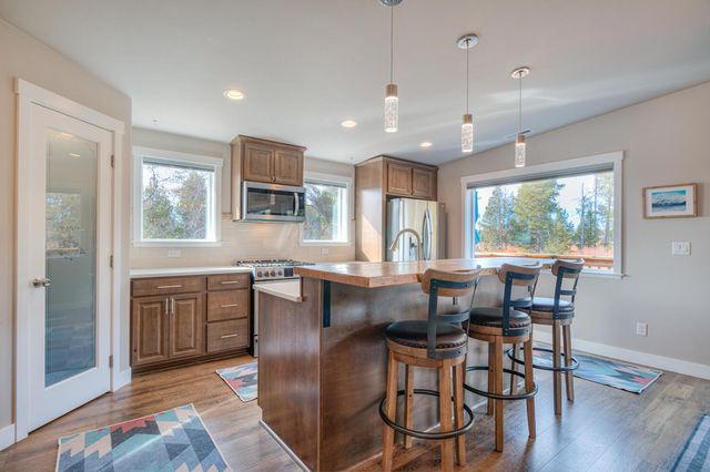 16732 Contorta Place, La Pine, OR 97739