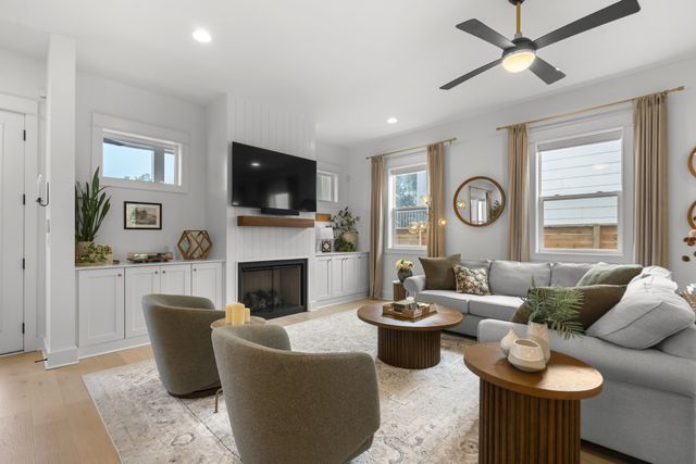 2304B Porter Rd, Nashville, TN 37206