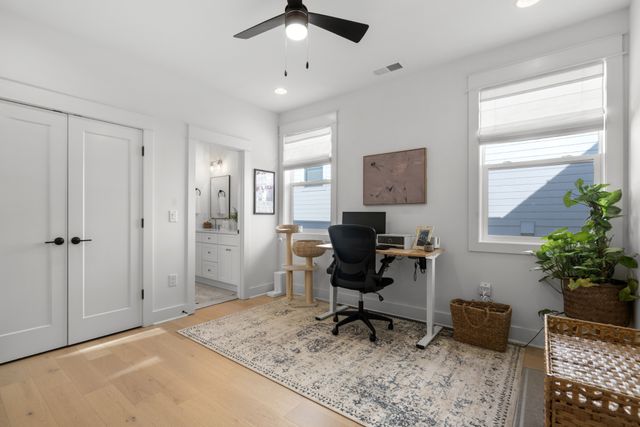 2304B Porter Rd, Nashville, TN 37206