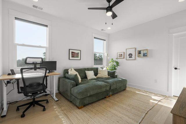 2304B Porter Rd, Nashville, TN 37206