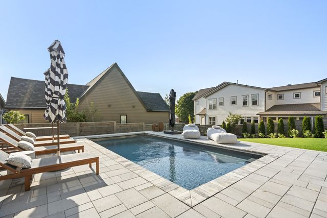 2304B Porter Rd, Nashville, TN 37206