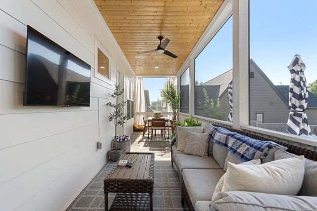 2304B Porter Rd, Nashville, TN 37206