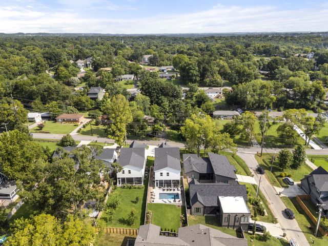 2304B Porter Rd, Nashville, TN 37206