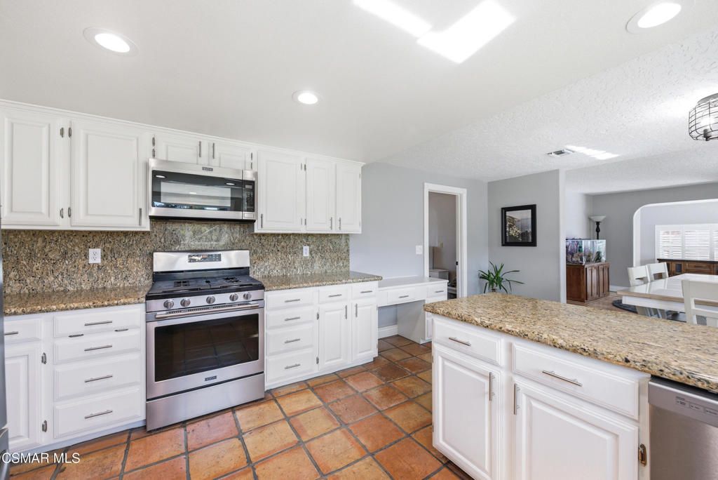 Image 10 of property listing at 1314 Gonzales Road, Simi Valley, CA 93063