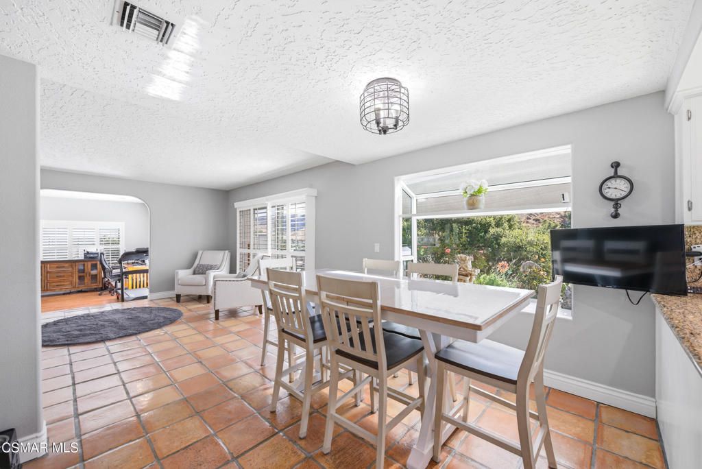 Image 15 of property listing at 1314 Gonzales Road, Simi Valley, CA 93063