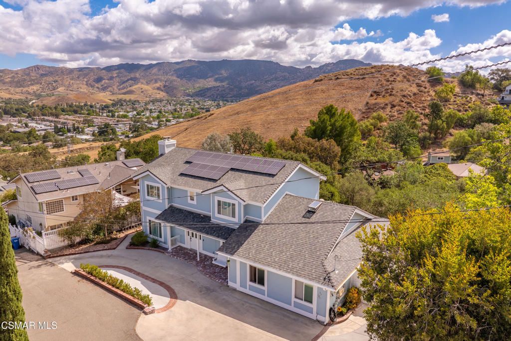 Image 2 of property listing at 1314 Gonzales Road, Simi Valley, CA 93063